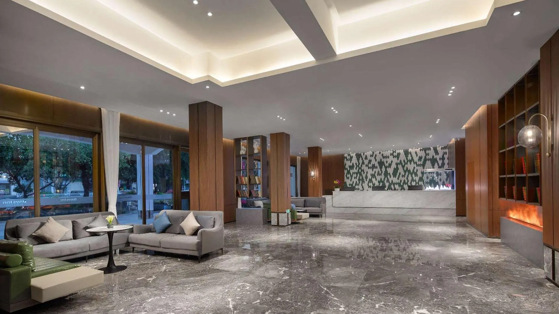 Days Inn By Wyndham Hainan Sanya Bay 4*,
